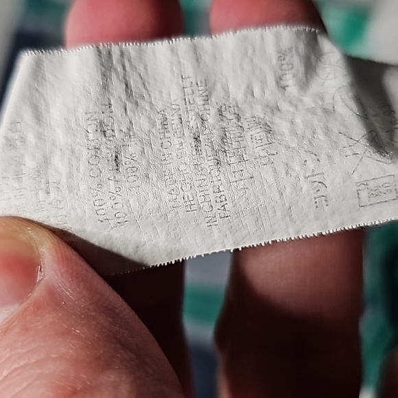 Oakley 38" green and black plaid shorts - Picture 7 of 7